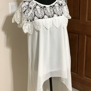 Tanming Off White High Low Top with lace accents. New with tags. Size large
